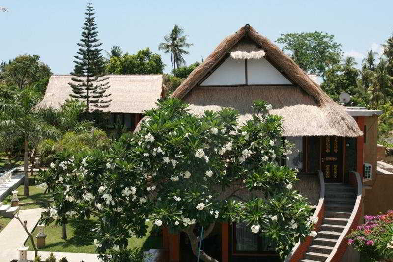 Puri Saron Hotel Baruna Beach Lovina Exterior photo