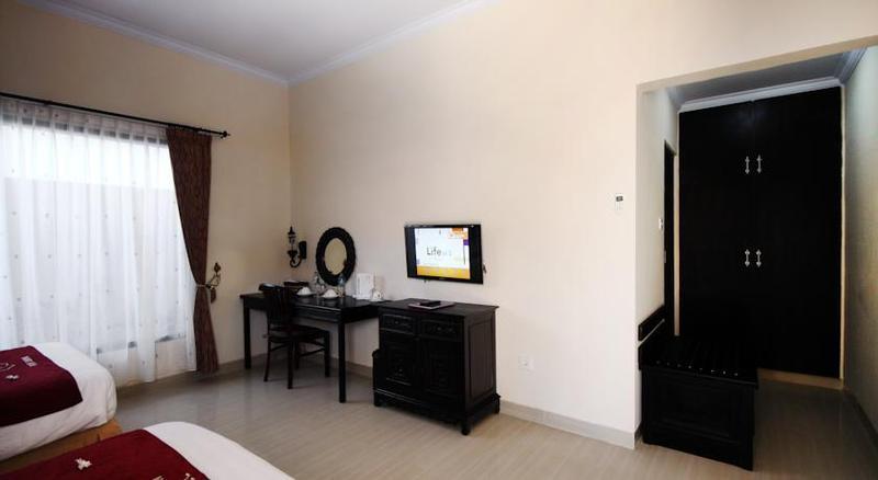 Puri Saron Hotel Baruna Beach Lovina Exterior photo